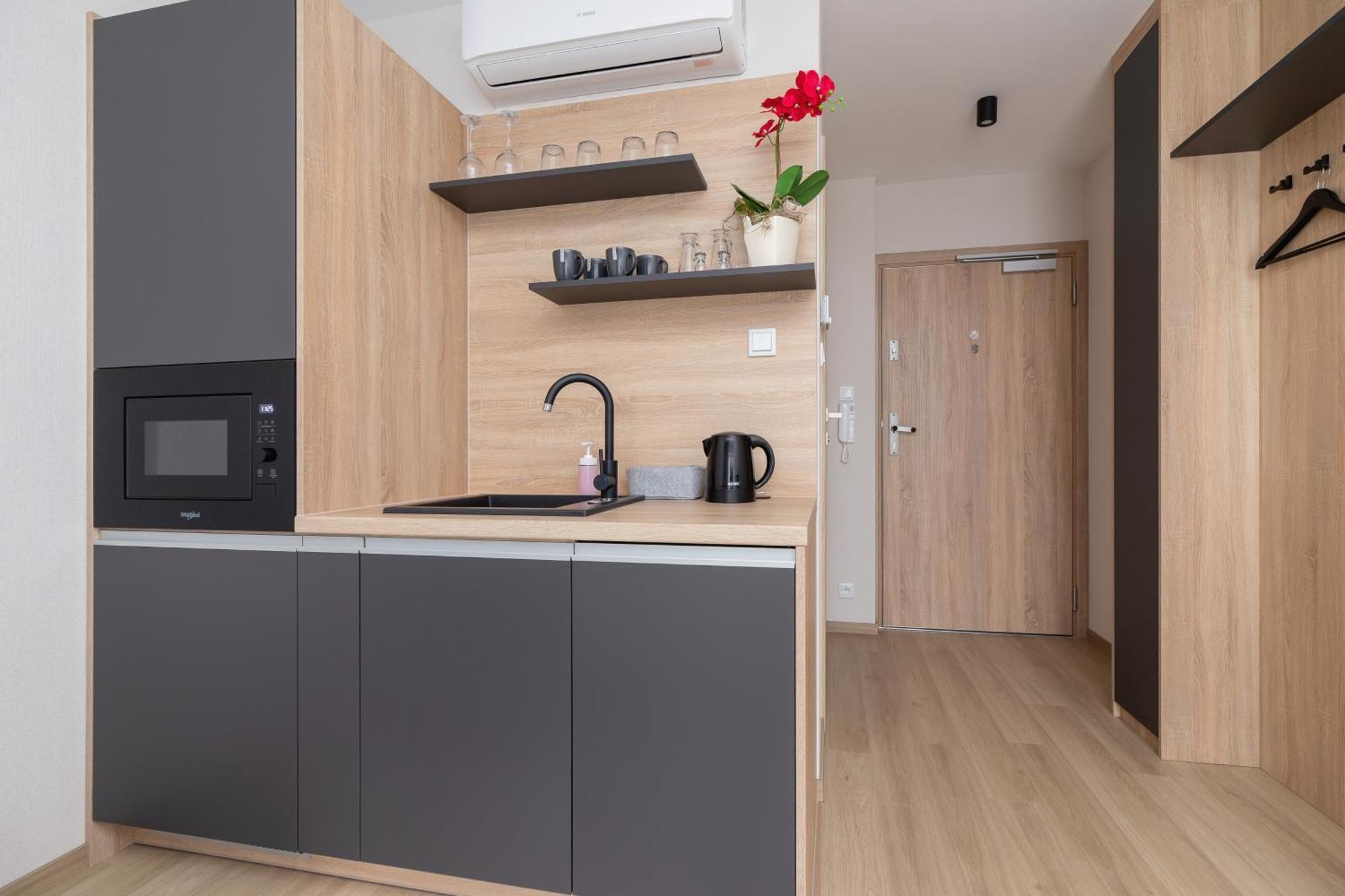 Modern Studios With Air Conditioning In Downtown Krakow By Noclegi Renters Ngoại thất bức ảnh