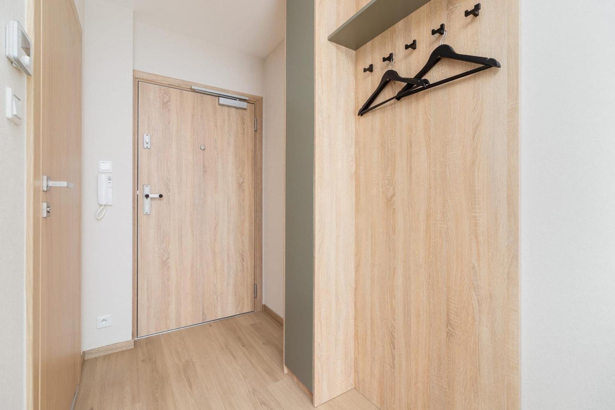 Modern Studios With Air Conditioning In Downtown Krakow By Noclegi Renters Ngoại thất bức ảnh
