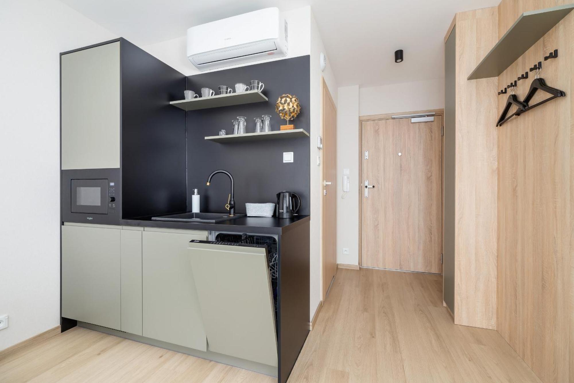 Modern Studios With Air Conditioning In Downtown Krakow By Noclegi Renters Ngoại thất bức ảnh