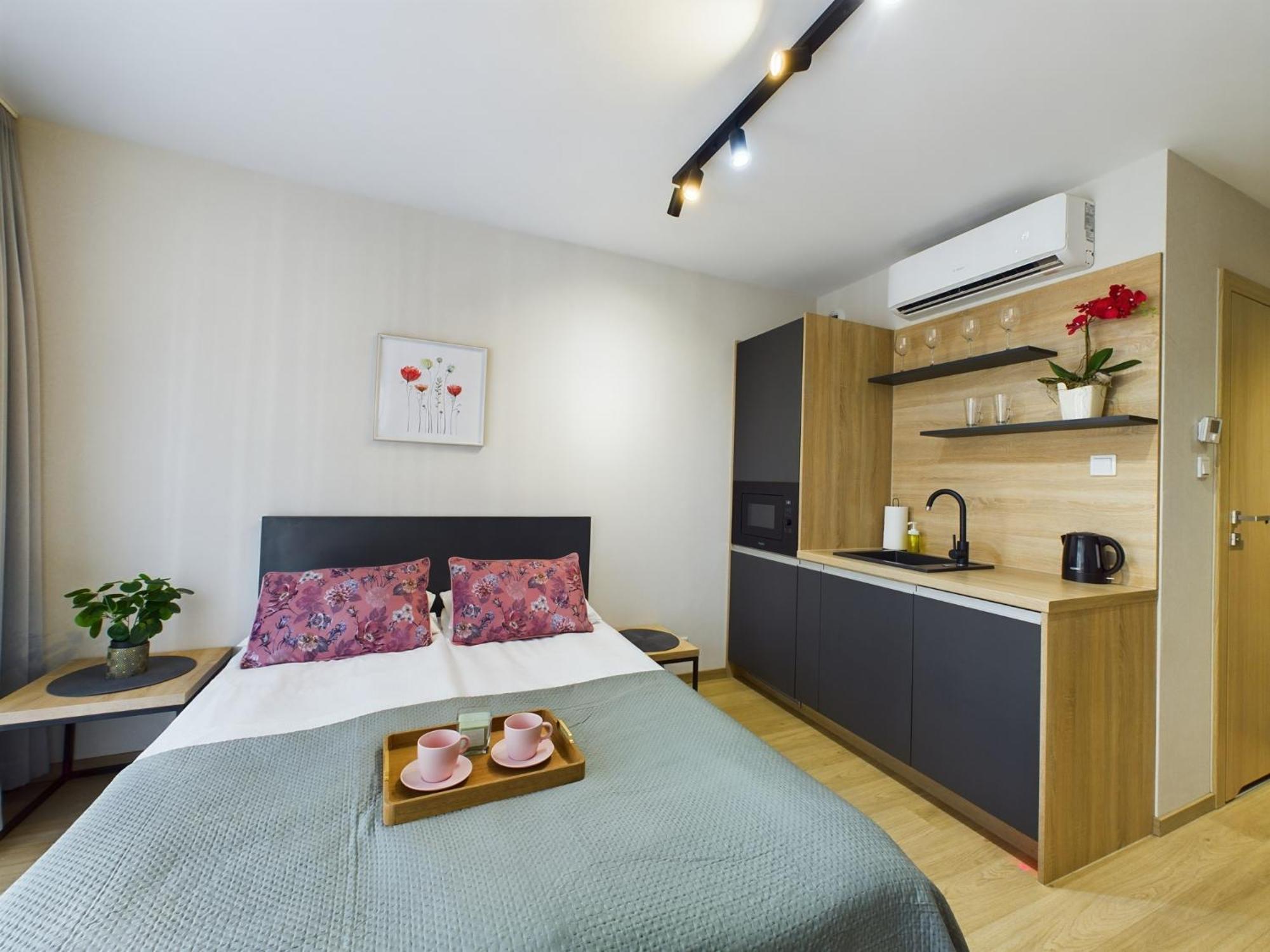 Modern Studios With Air Conditioning In Downtown Krakow By Noclegi Renters Ngoại thất bức ảnh